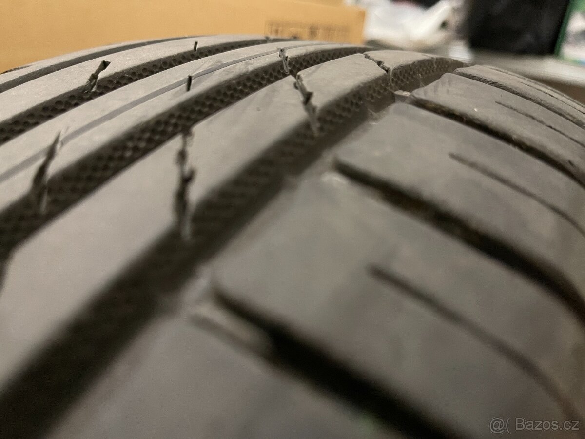 Letní pneu Nokian Wetproof 195/65 R15 XL 1 kus