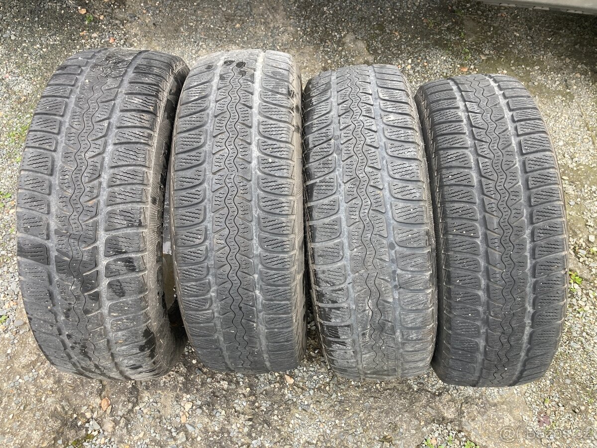 Sada zimní pneu 195/65 R 15 Formula Winter