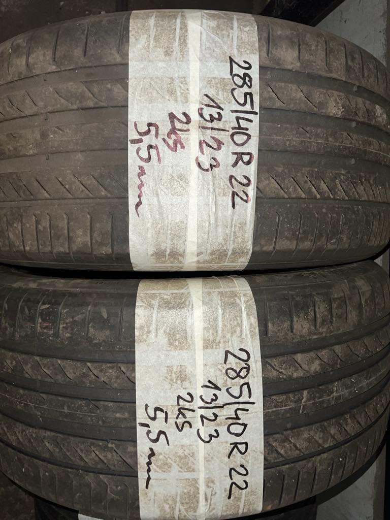 285/40R22 Continental