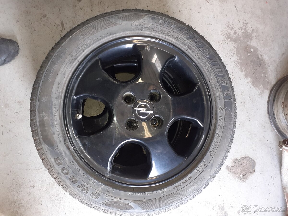 Prodám alu kola opel 6jx15 ET49 se zimními pneu 195/55r15, p