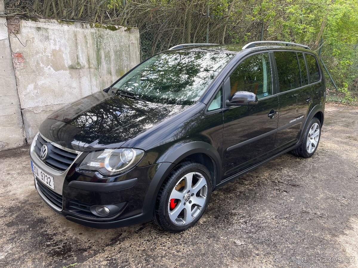 Volkswagen Touran Cross