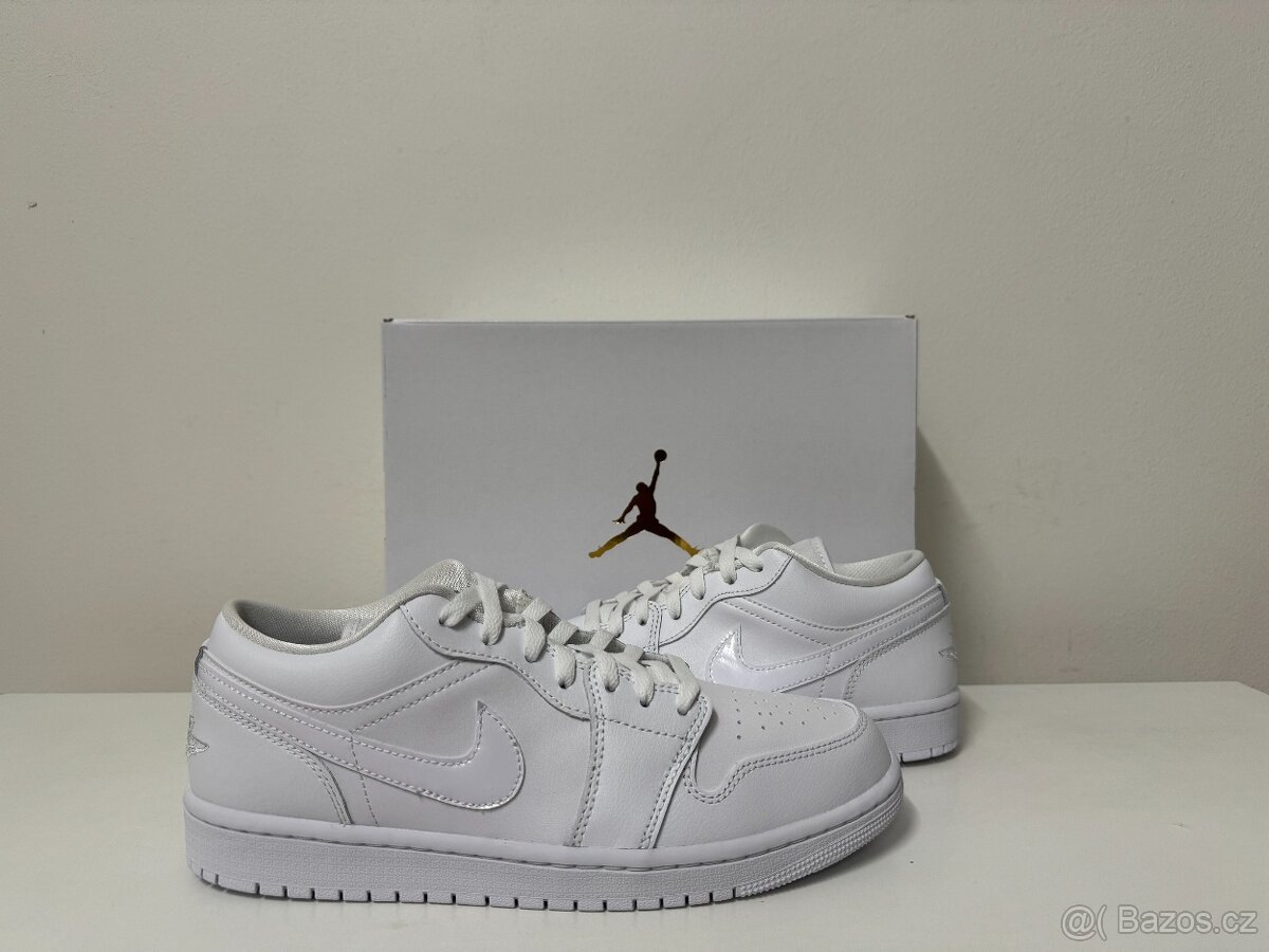 Nike Air Jordan 1 Low Triple White vel.42/27cm