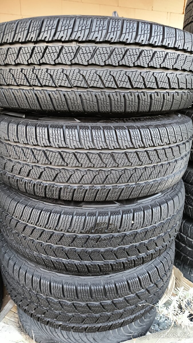 4ks zanovnich zimních pneu Continental 225/75 R16C