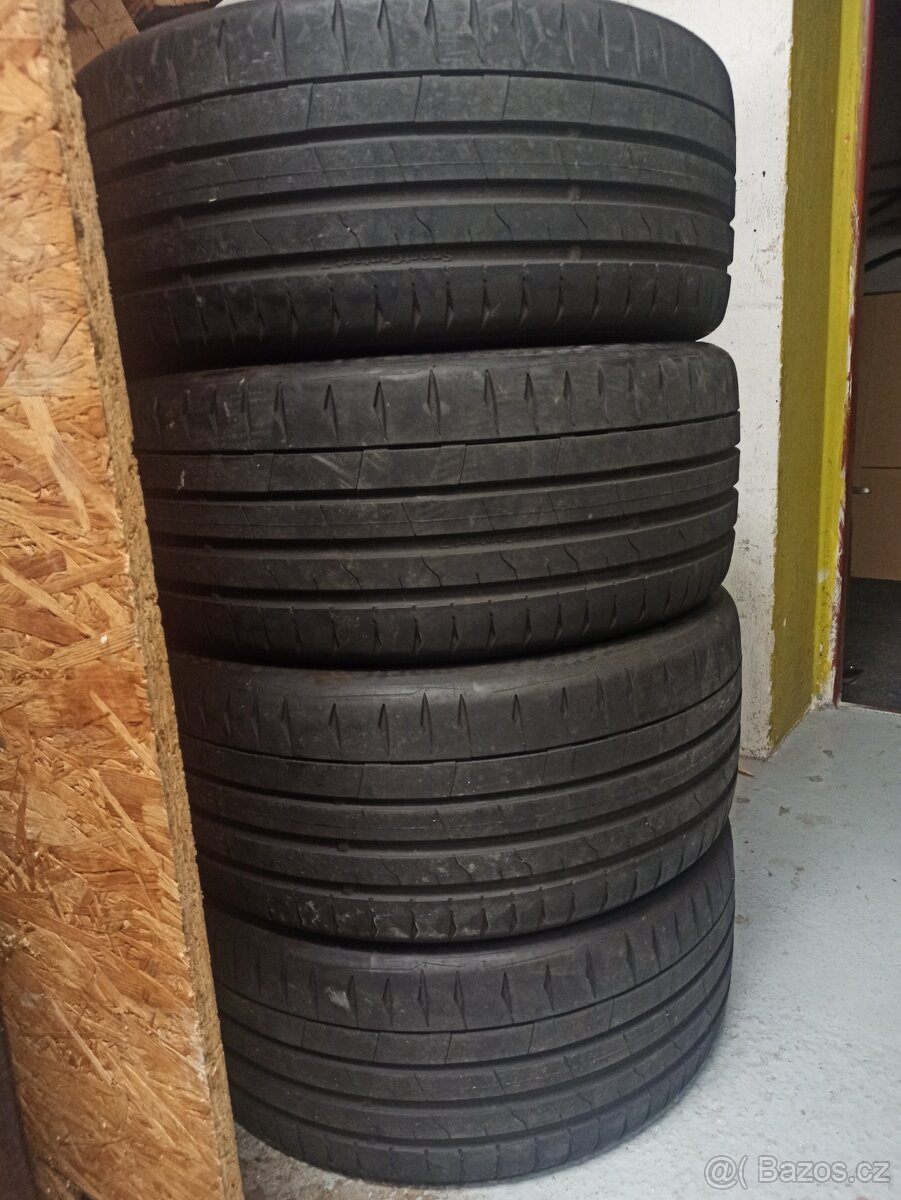 Continental 245/40 r19