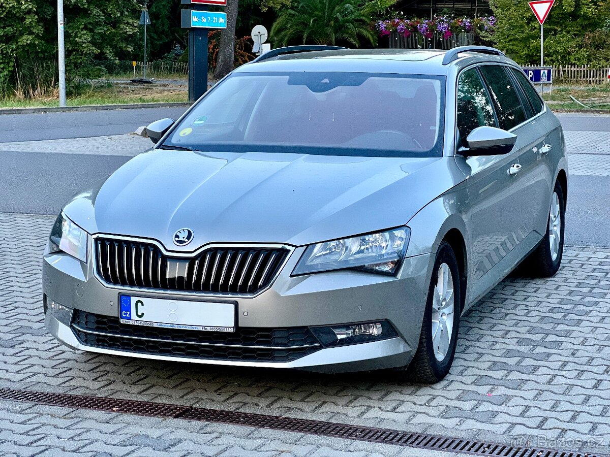 Superb 1.6TDI r.2018 Skl.Navi Kamera AdaptivTemp SamoParkuje