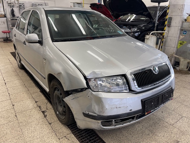 Havarovaná Škoda Fabia 1.4 16V BBY 70600 km Najeto