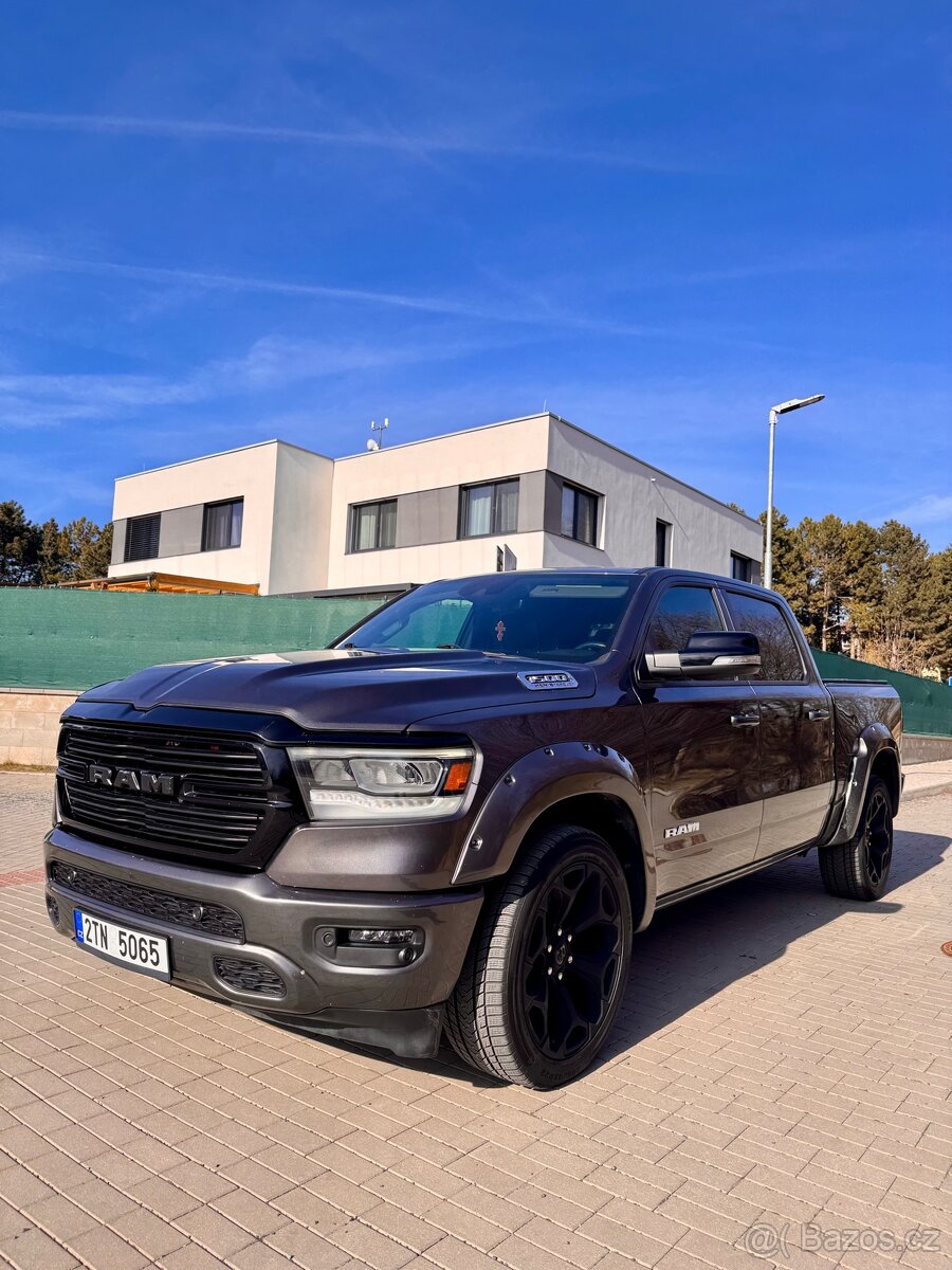 Dodge Ram 1500 V8 5.7 HEMI 2021