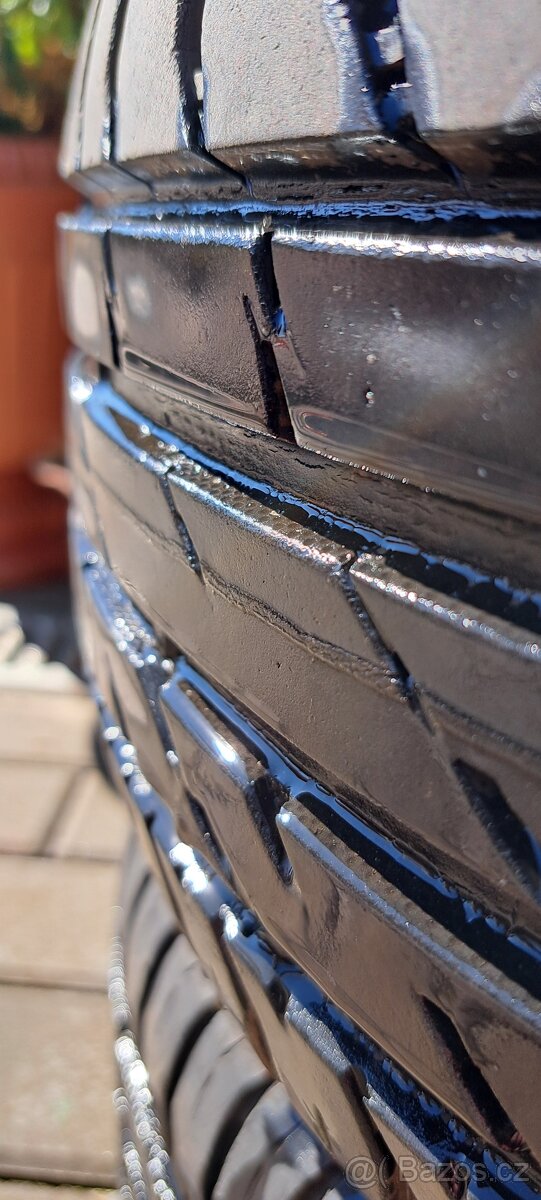 letni pneu Nokian 205/60 R16