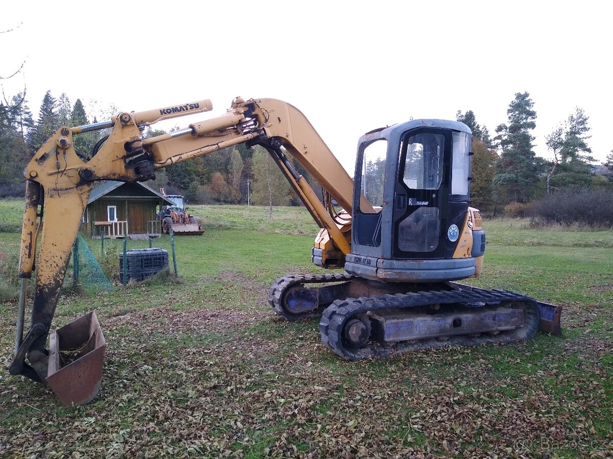 Bagr minibagr Komatsu 7.5T