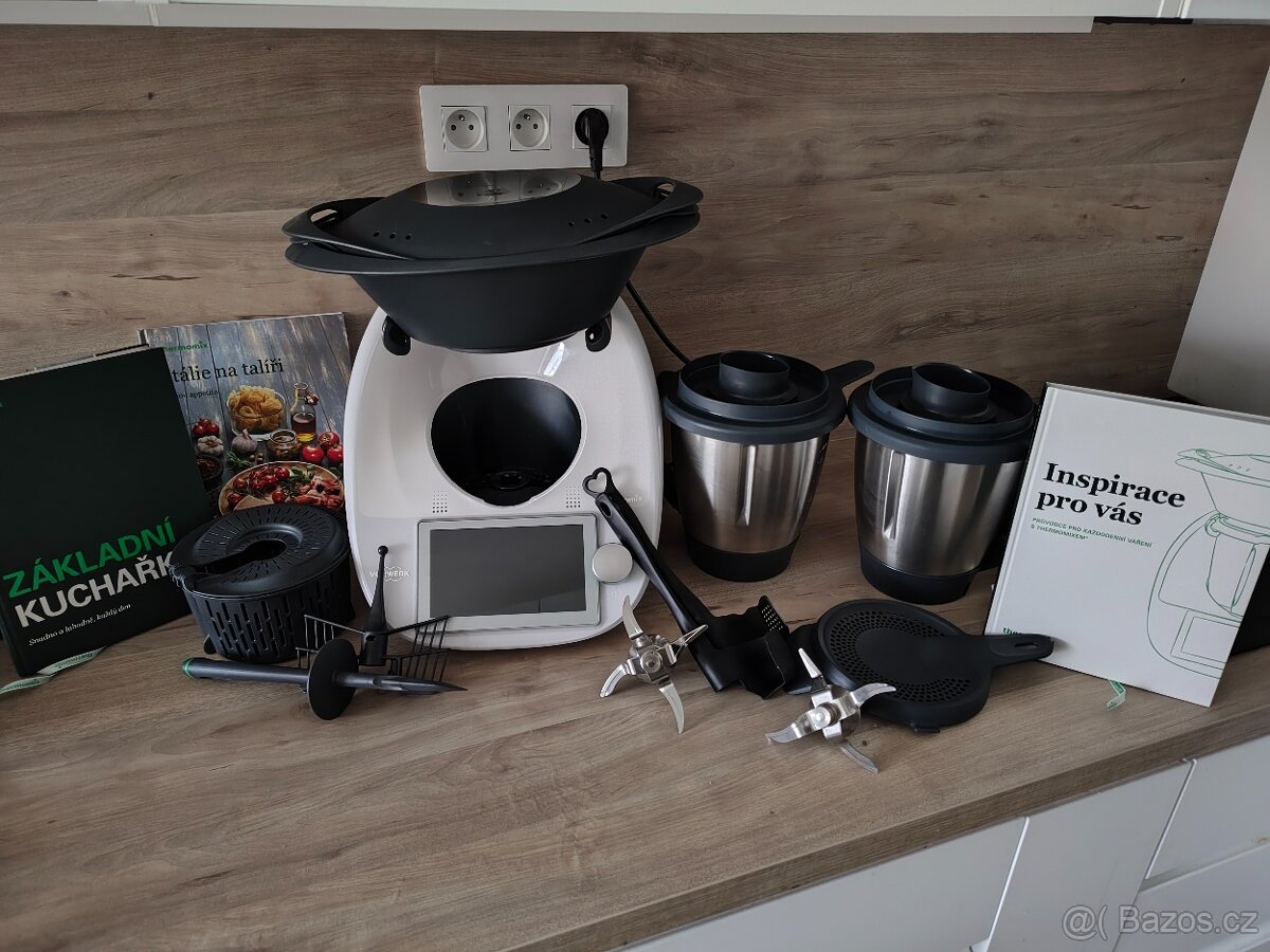 Thermomix TM6 + 2x Kompletní nádoba + Extra příslušenství