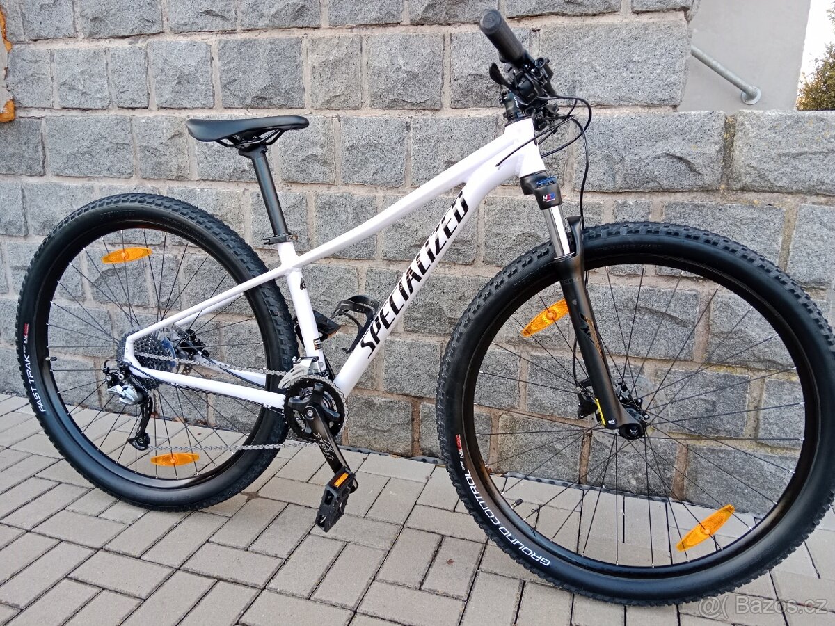 zánovní Specialized Rockhopper 29"