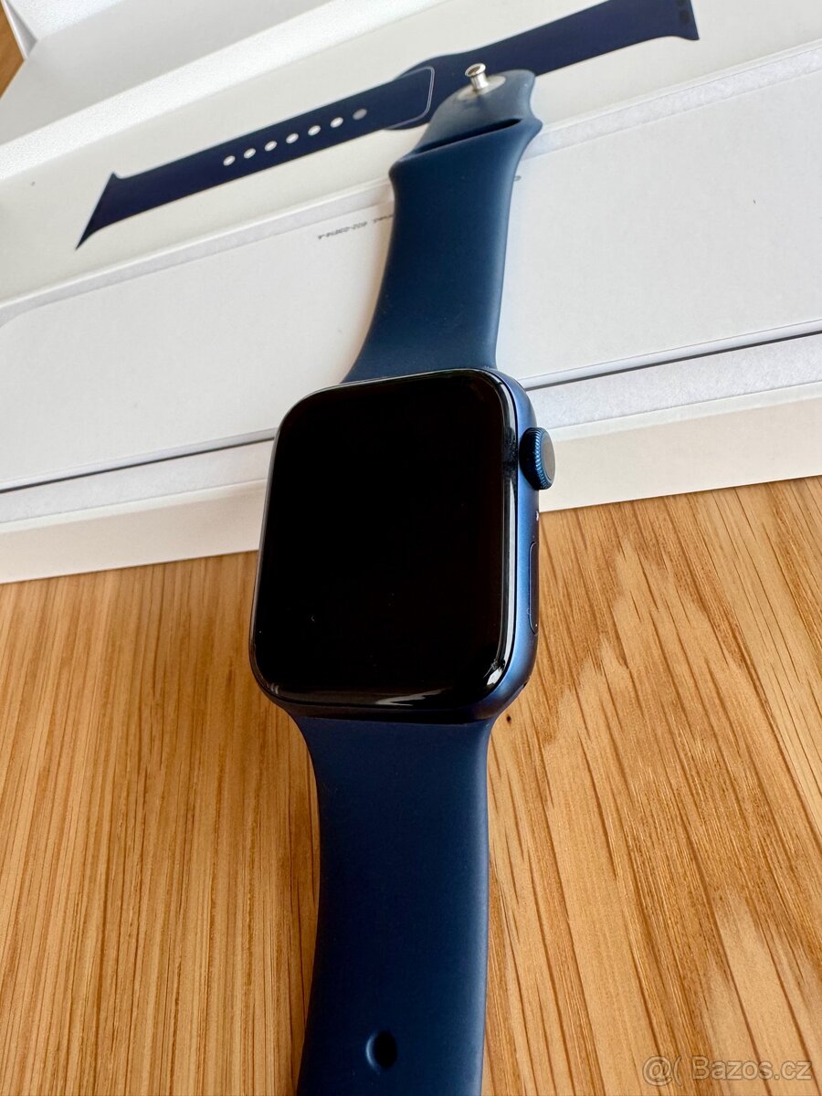 Apple Watch series 6, 44mm, Blue edition