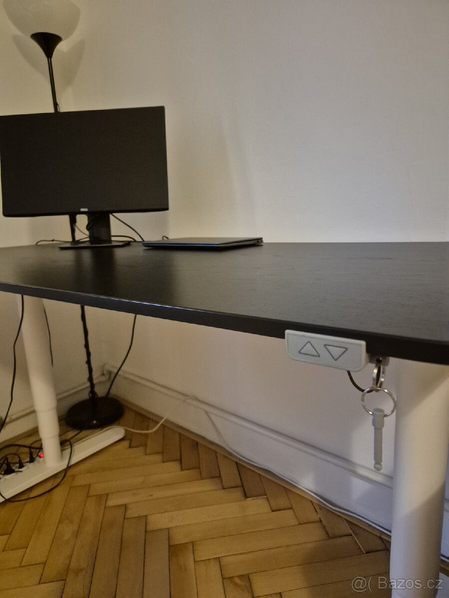 Ikea Bekant electric desk