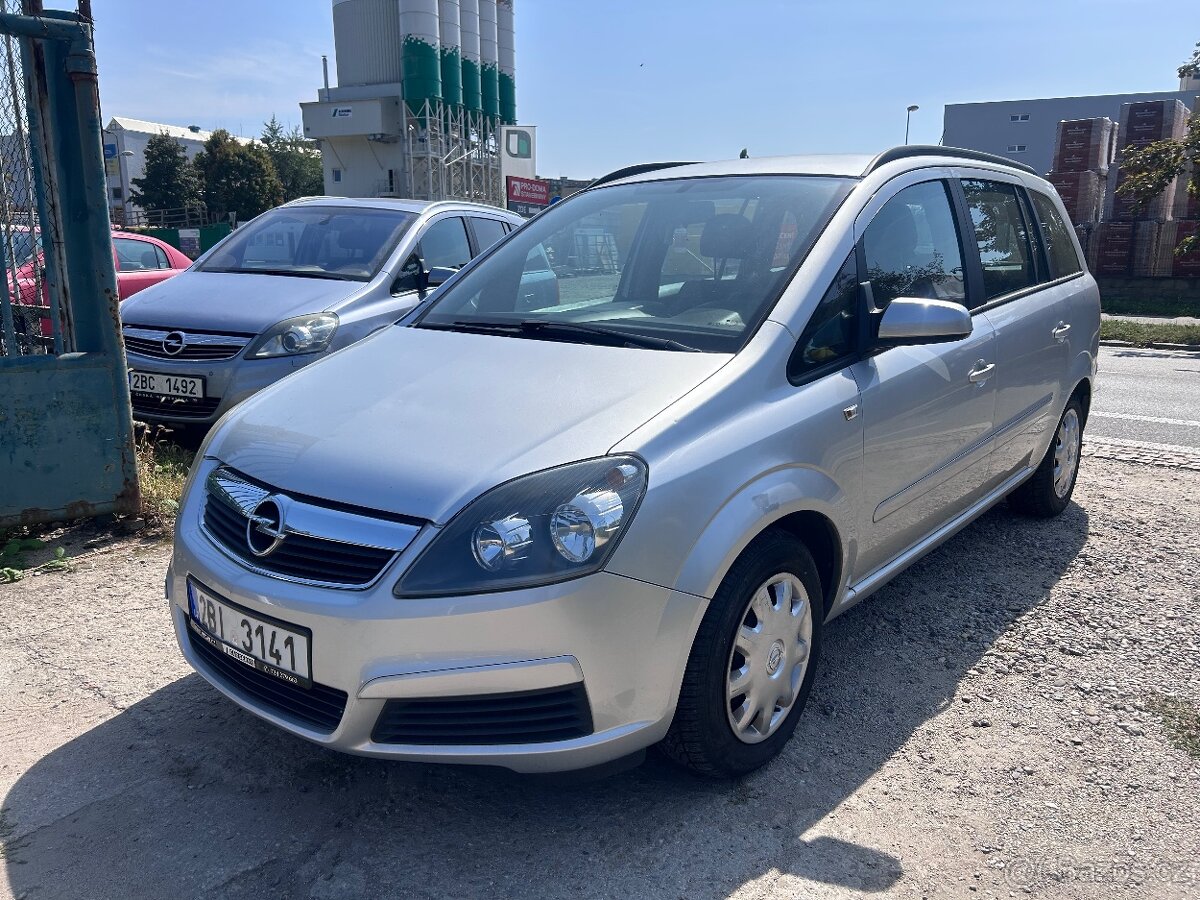 Opel Zafira B 1,6 16V, 2006, 103 koní, 7 míst