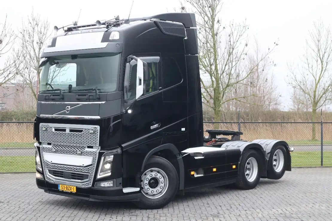 Volvo FH 16 650 6x4 / Zvedačka / 303tkm / Retarder / FullAir