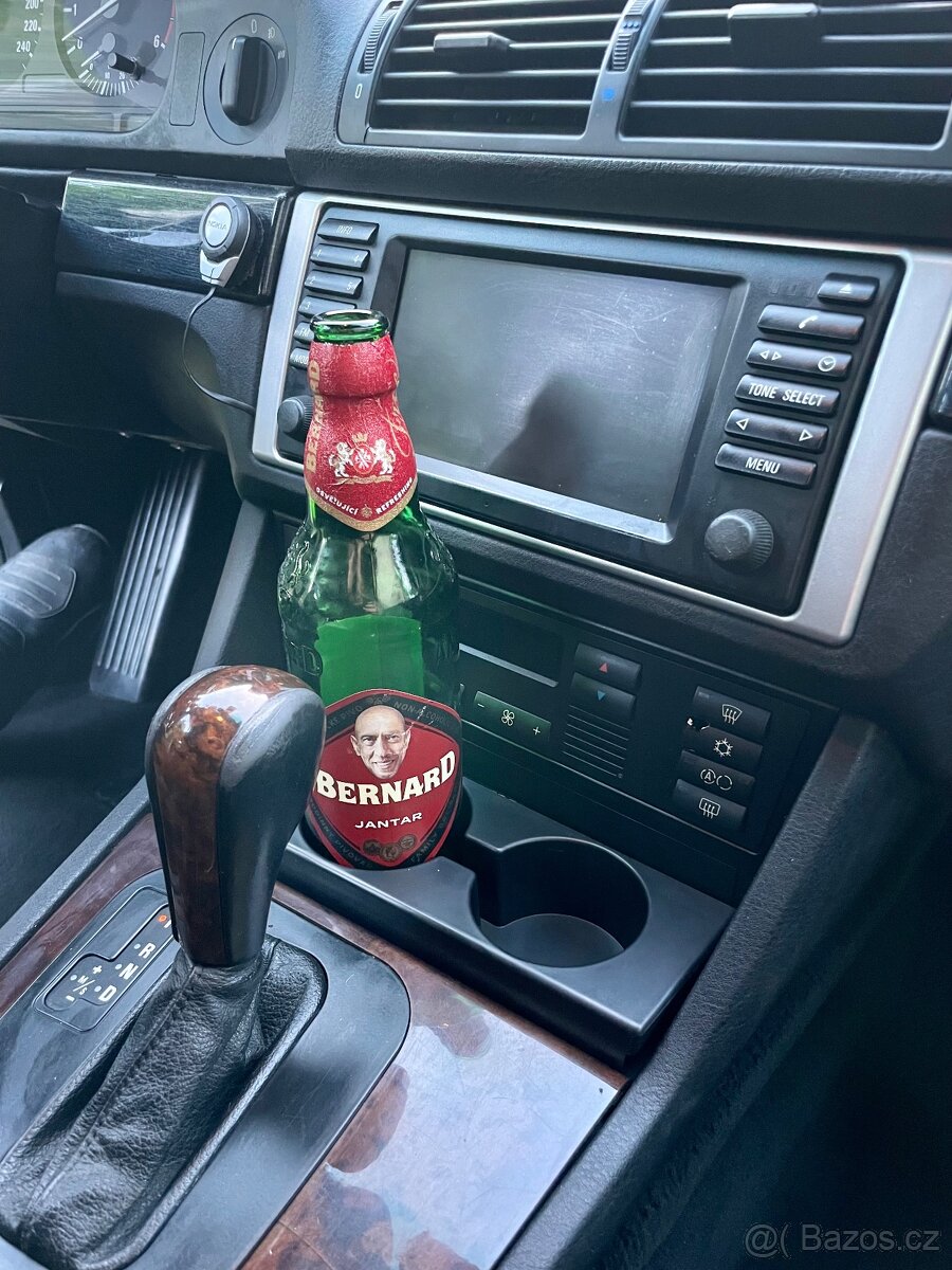 Držák nápojů BMW e39