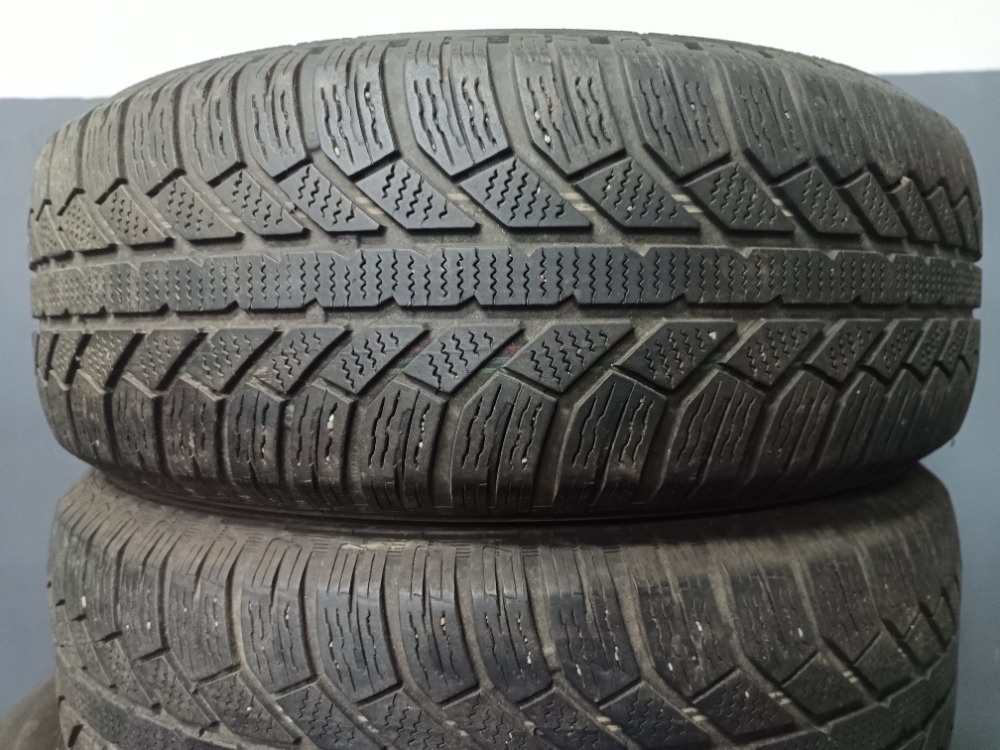 215/65 R16 SEMPERIT (3518)