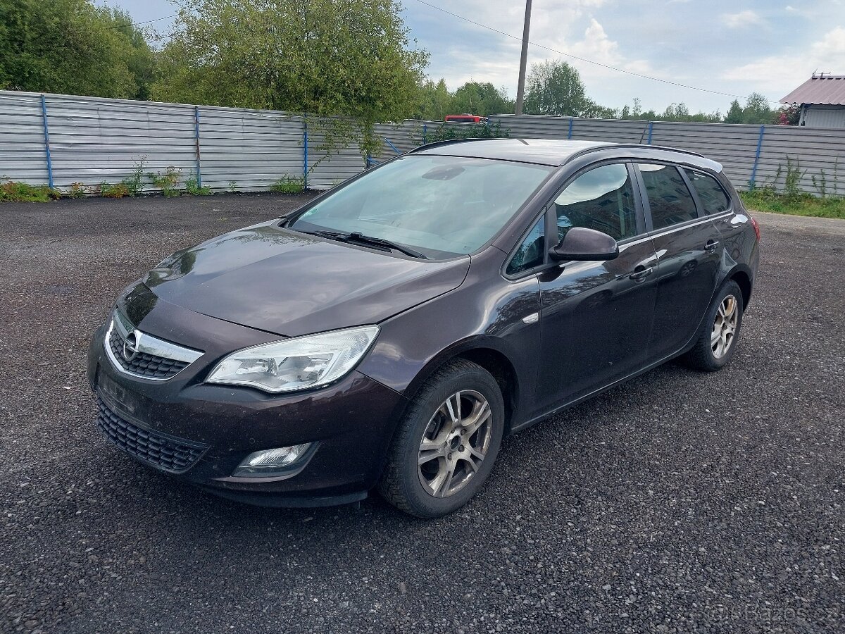 Opel astra J combi 1.7cdti 92kw