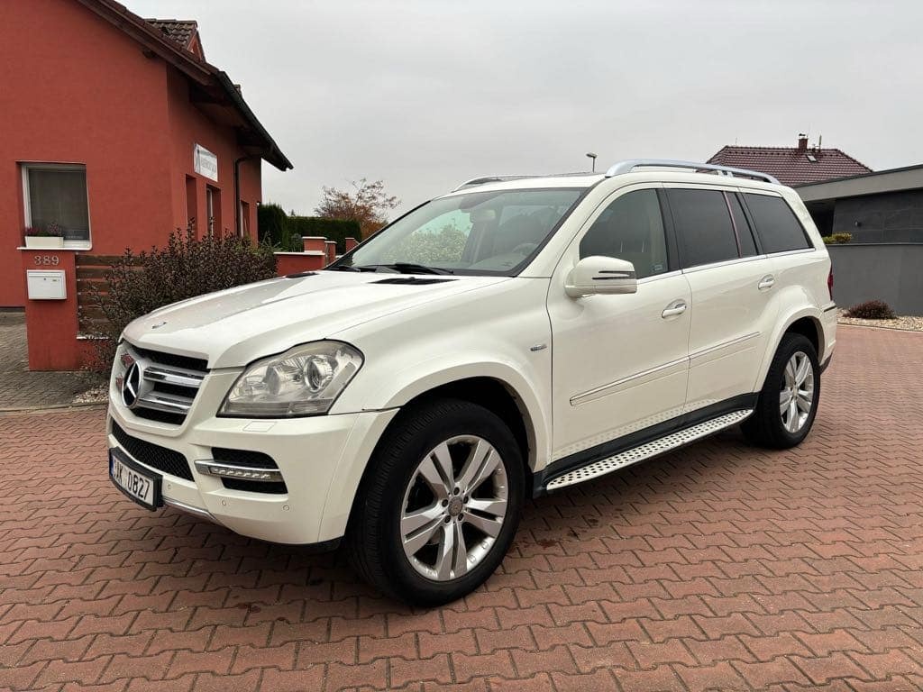 Mercedes-Benz GL 350CDi 4-Matic AMG 7-Míst