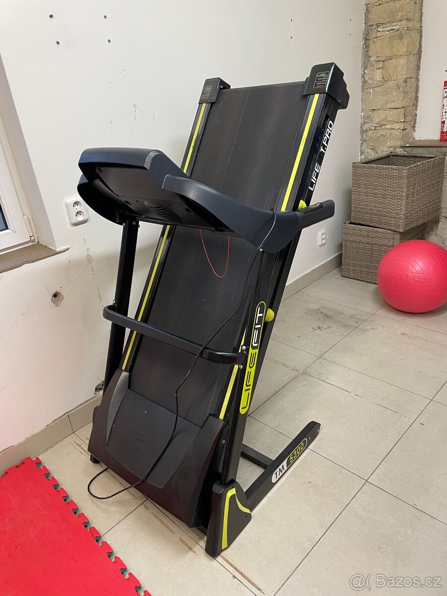 Běžecký pás LifeFit TM5300 ve skvělém stavu