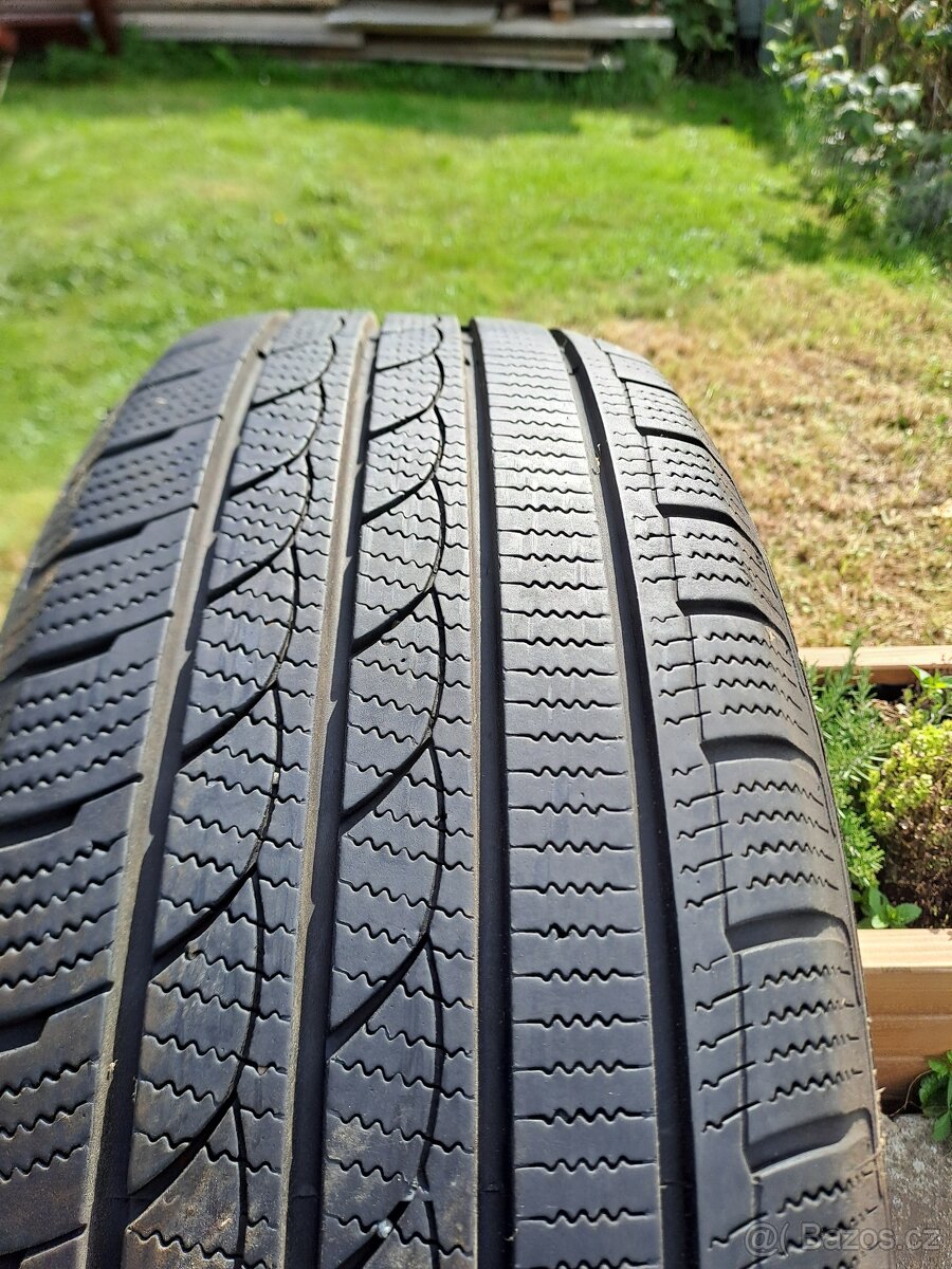 Zimní pneu 225/60R17