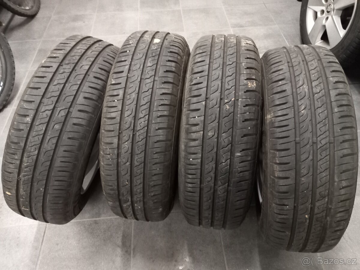 Pneu 195/65 R15 Barum Bravuris 5