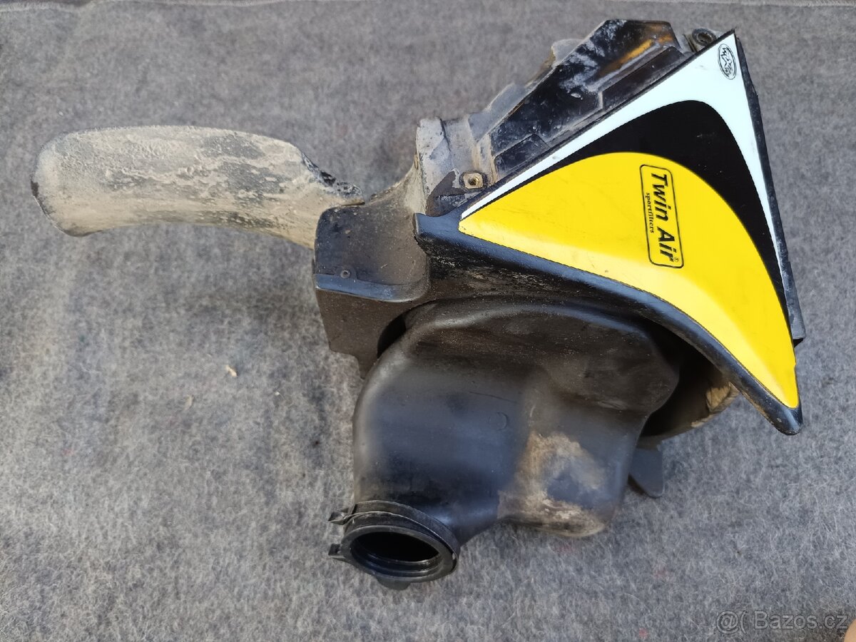 Prodám airbox Suzuki Rm125