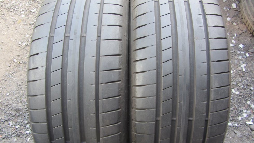 Letní pneu 225/45/19 Dunlop