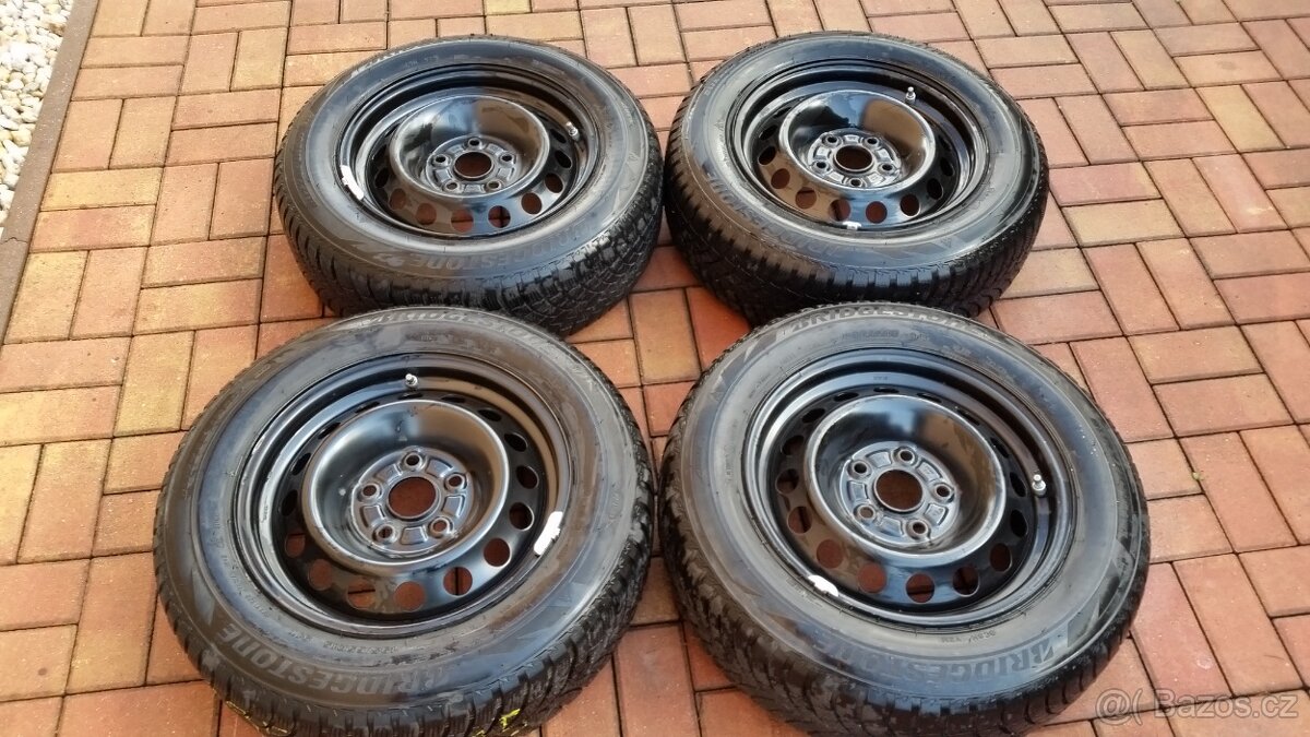 Zimní sada 5x114,3 R15 pneu 195/65/15 Toyota,Suzuki...