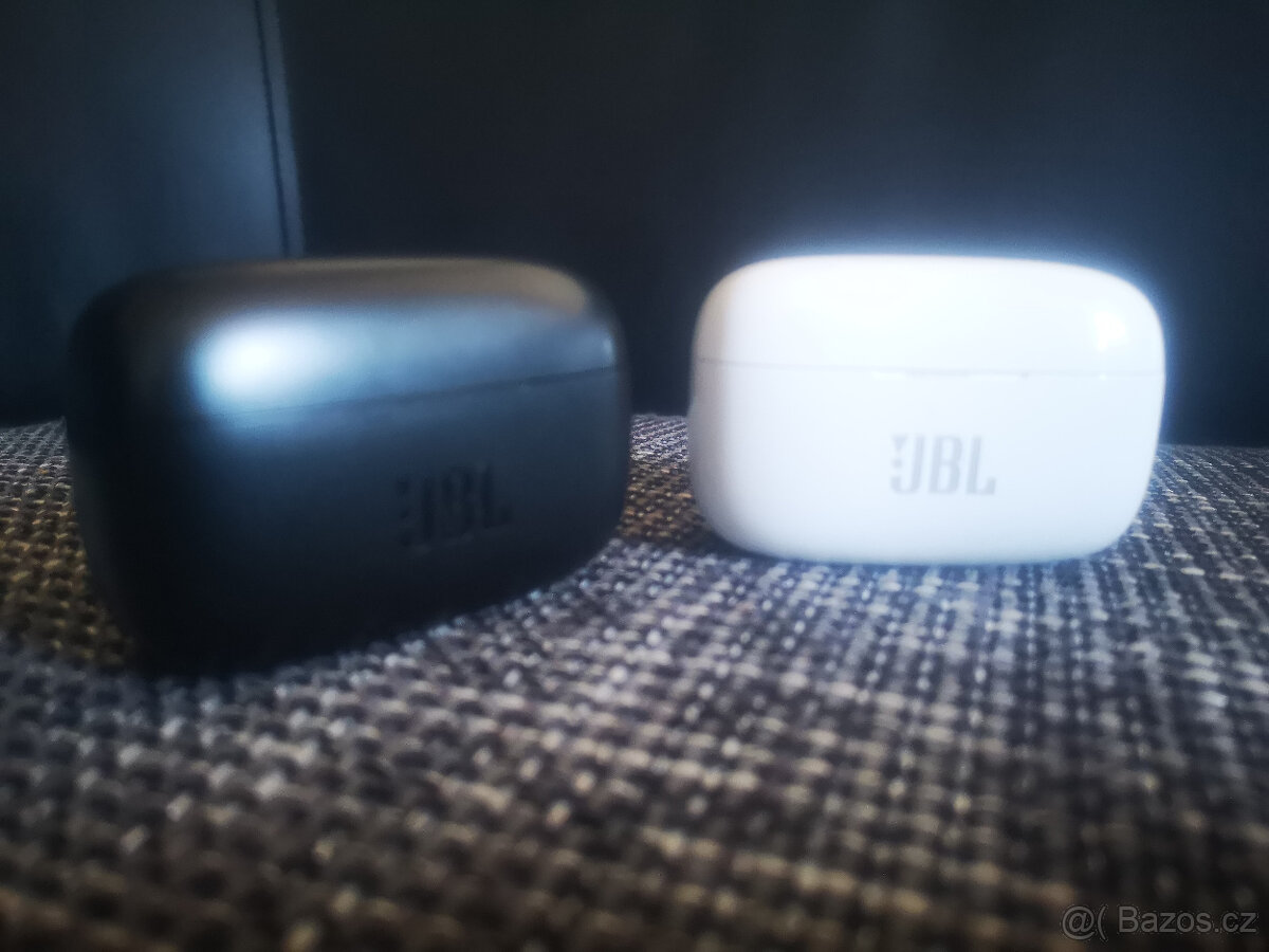 bluetooth sluchadla JBL live 300