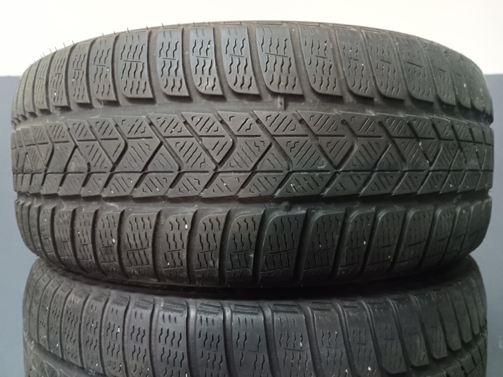 245/45 R19 PIRELLI (3517)