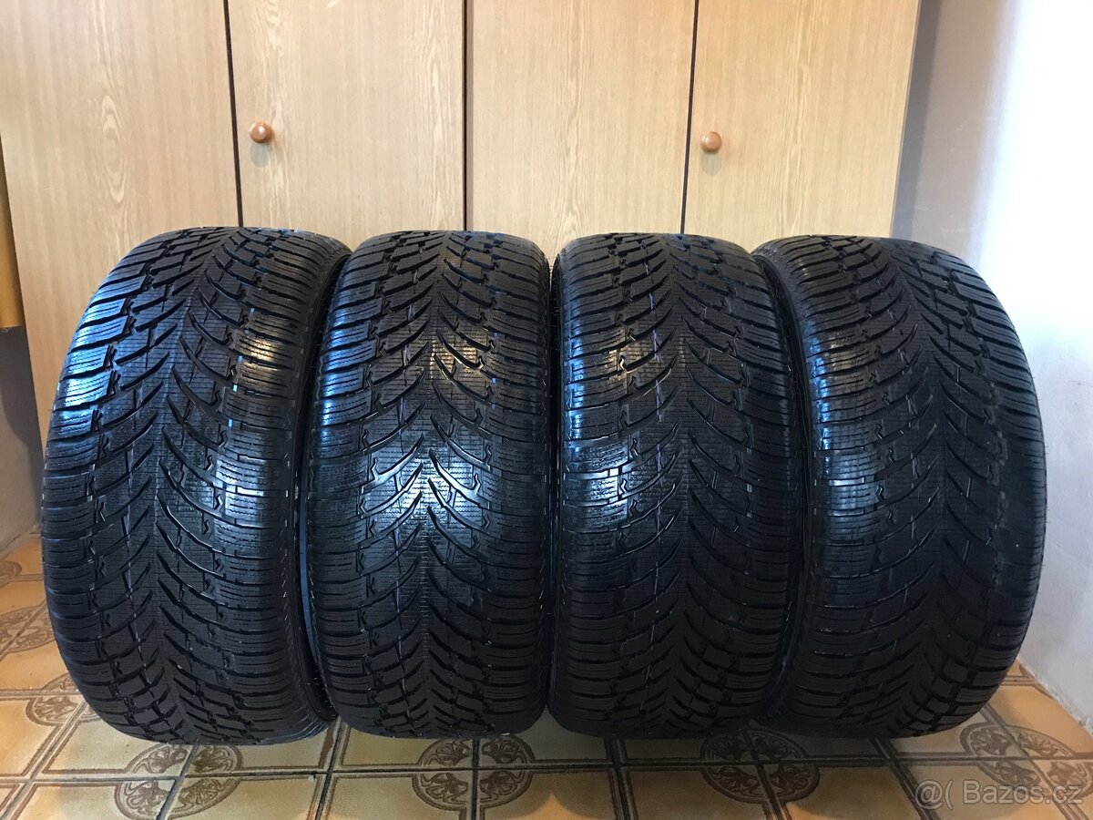 4 x zimní pneu Nokian 275/40 R21 (8mm)