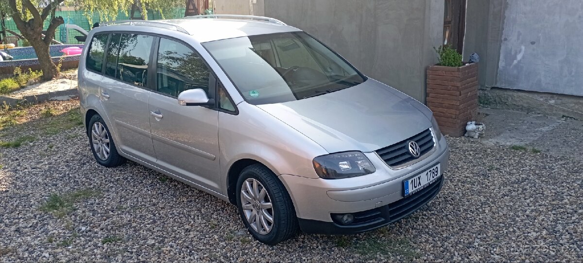 VW Touran 2.0 TDI 100kw AZV na ND