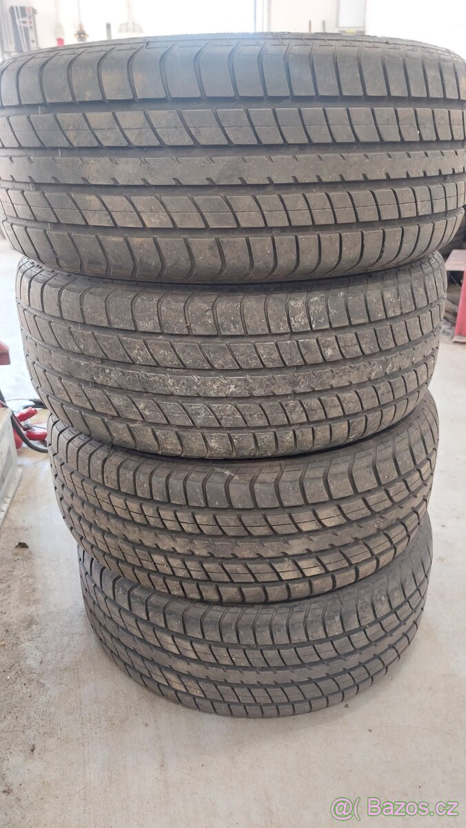 Letní pneu 195/50 R15