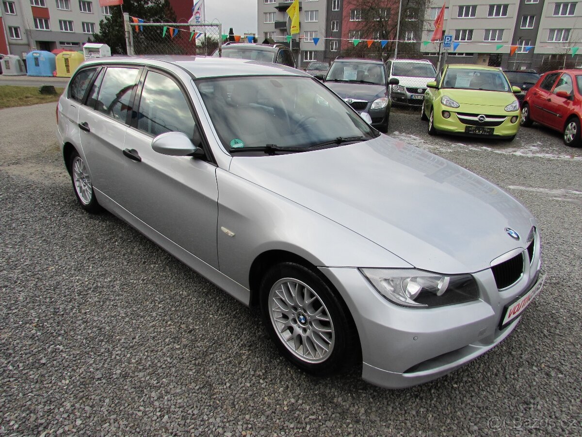 BMW 318i 95kW kombi, servisní kniha, nová STK, ALU kola