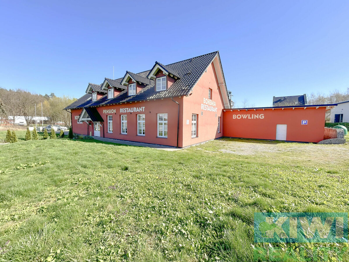 Prodej, ubytovací zařízení s restaurací a bowlingem, 1855 m2