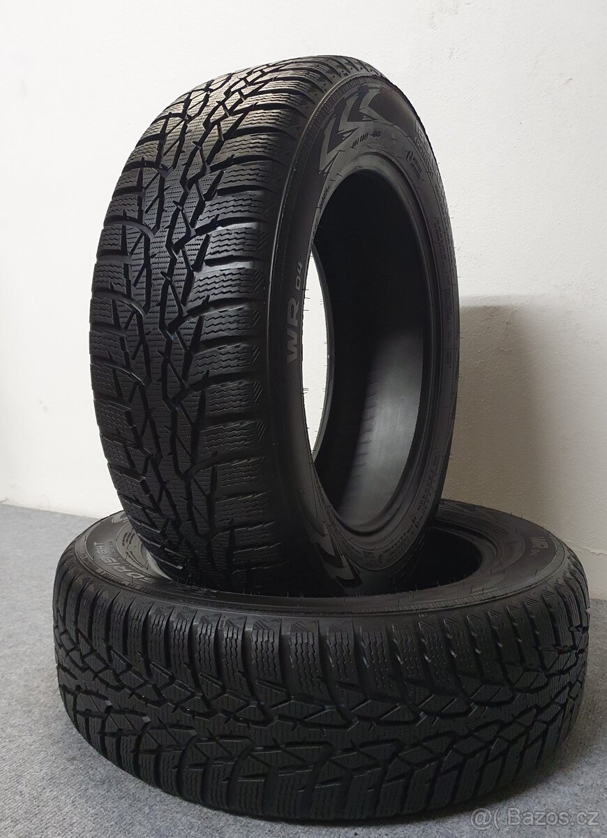 2x -- 185/60 R15 Zimní pneu Nokian WR D4 --