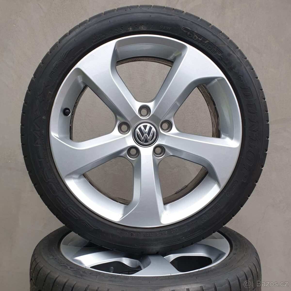 Letní kola Volkswagen 225/45 r17 - 7.5Jx17 ET49 č. A0002