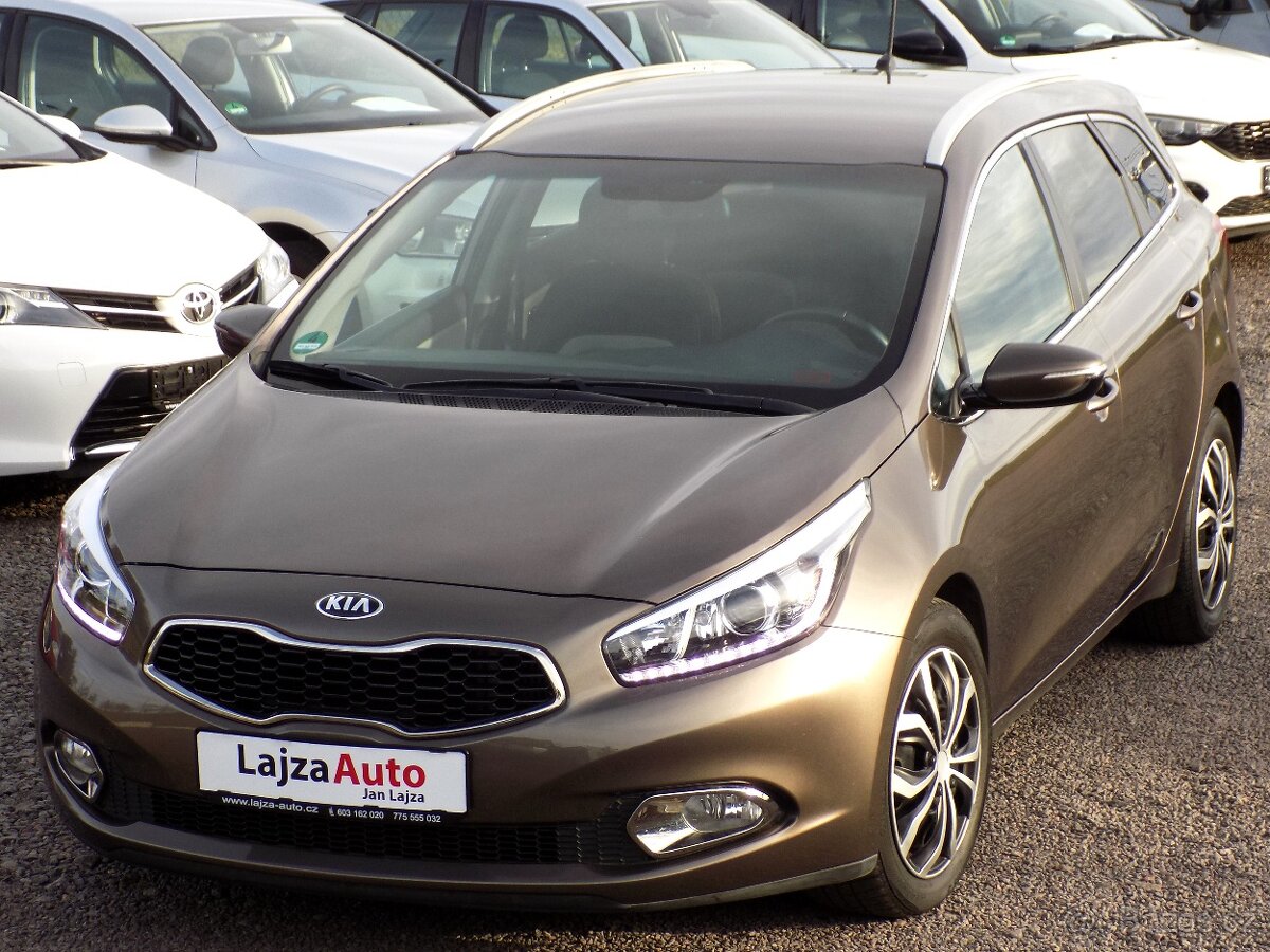 KIA Ceed 1.6 CRDi EXCLUSIVE, AUTOMAT, kamera