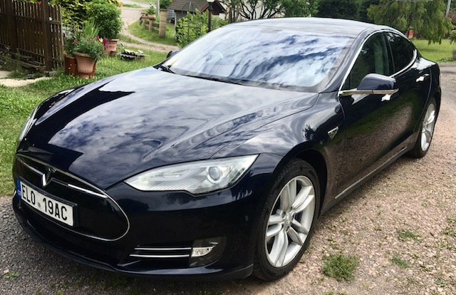 Prodam TESLA Model S 85 - supercharger Free