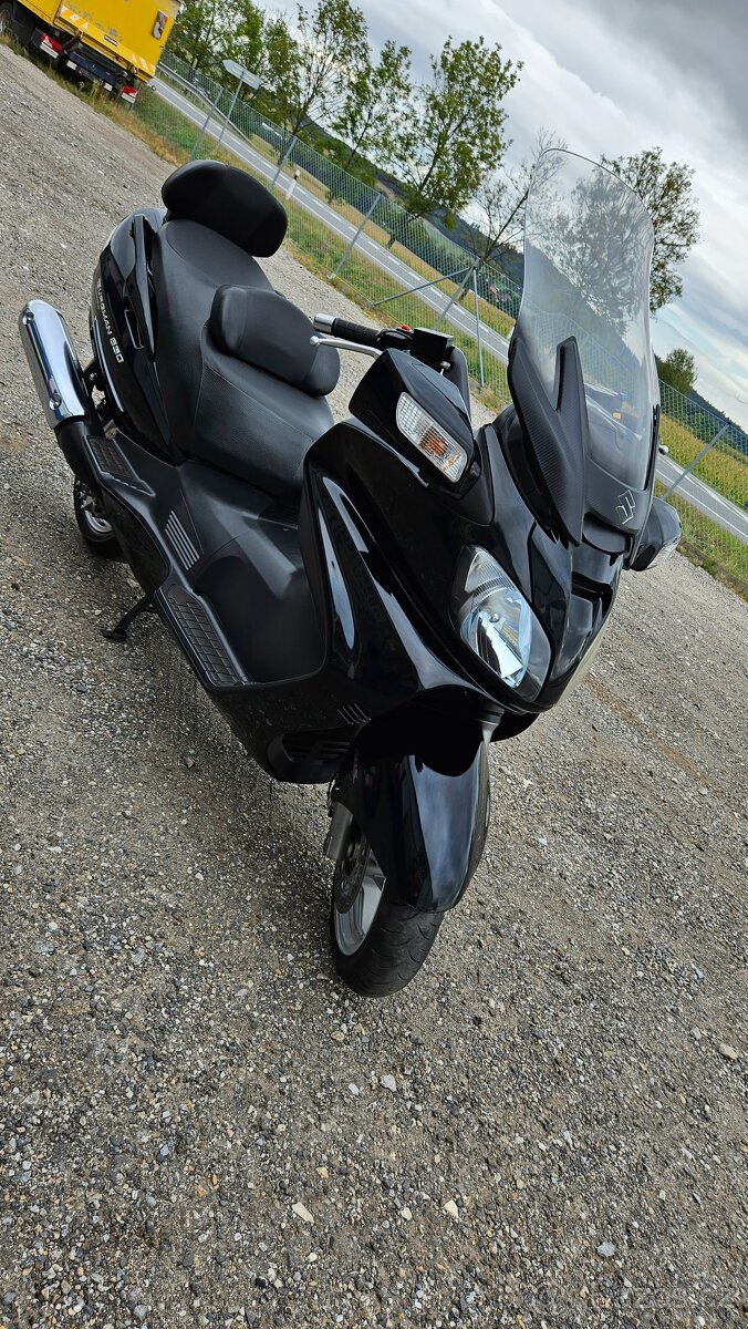 Suzuki Burgman 650 Executive  ,top stav