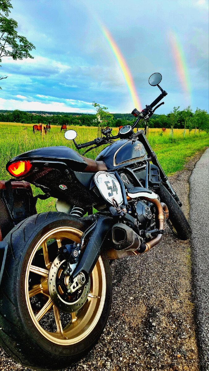 Ducati Scrambler Cafe Racer