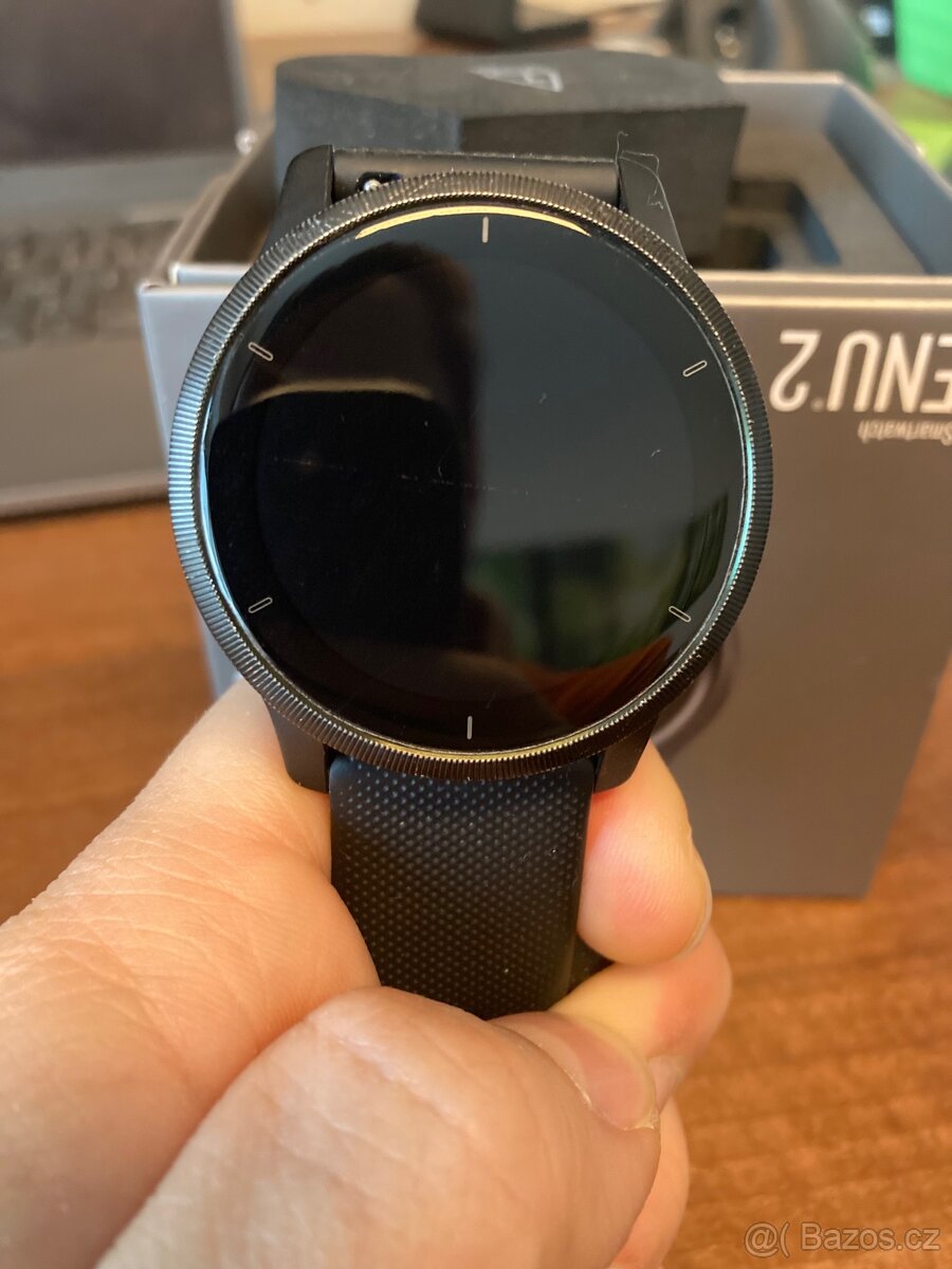 Garmin Venu 2 black - pěkný stav