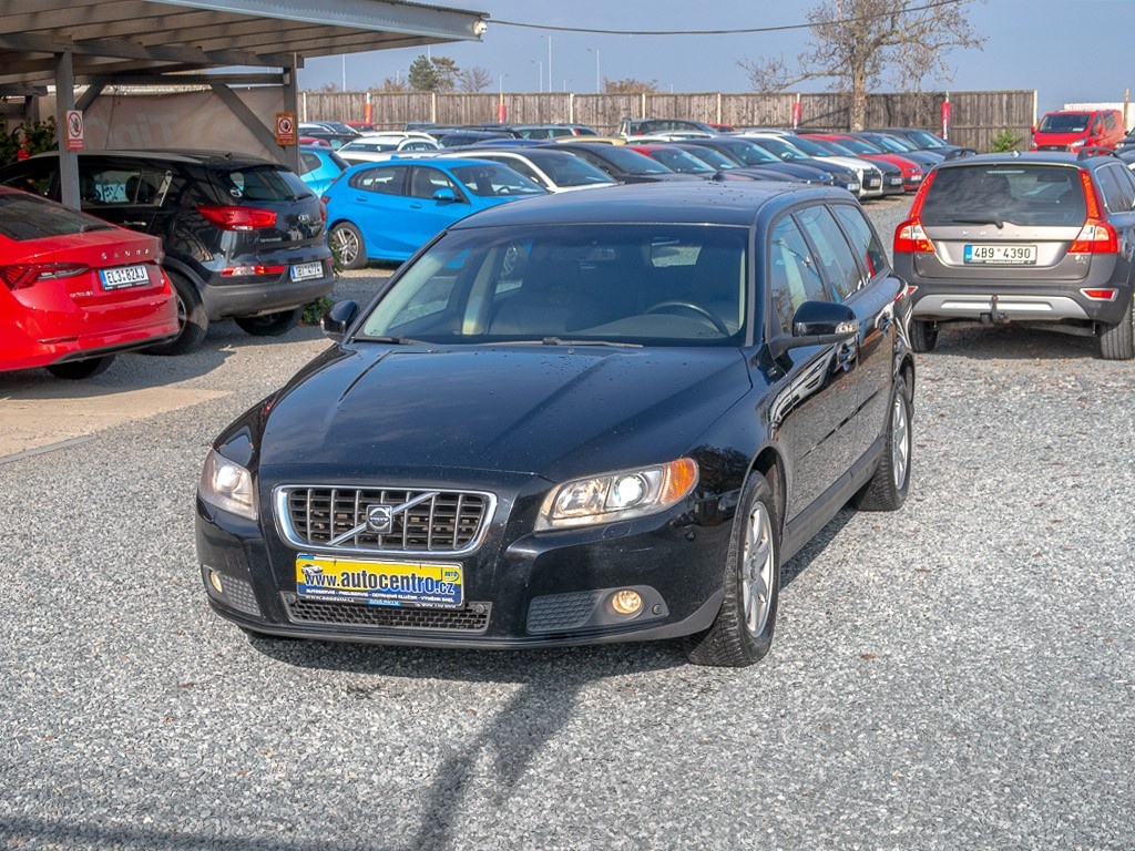 Volvo V70 2.4D 120KW PO ROZVODECH VÝHŘEV SEDADEL STK 10/2026