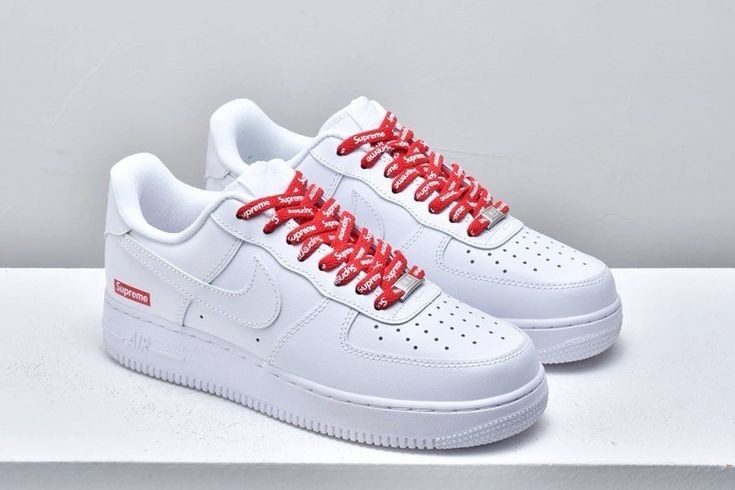 NIKE Air Force 1 SUPREME (bílé vel. 43EU)