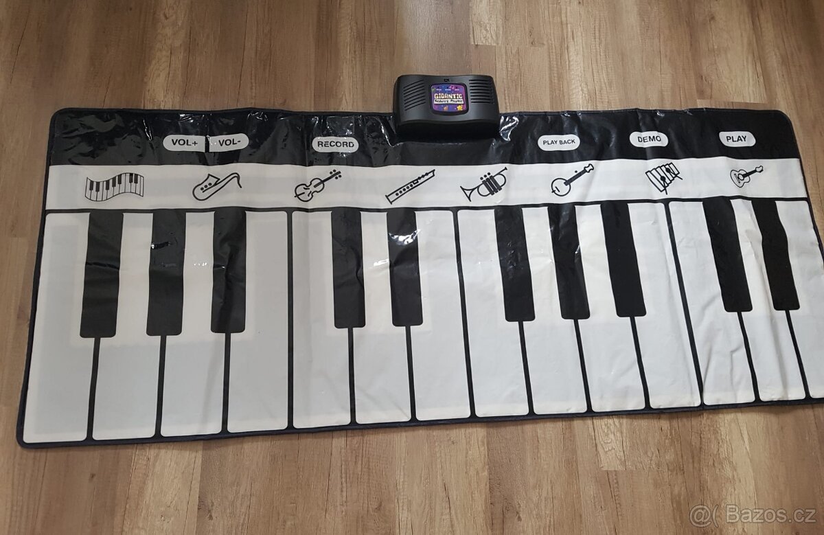 Přenosná hrací piano podložka obrovská