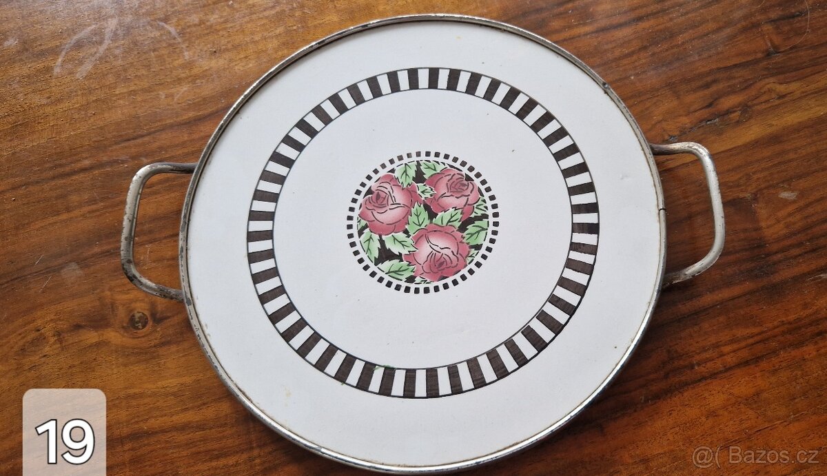 Keramický  talíř s  dekorací- Keramika z Jílového u Děčína