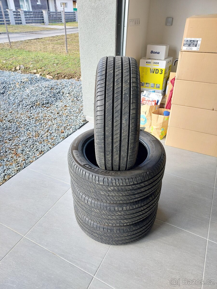 Letní pneu Michelin Primacy 4 215/55 R17 94 V