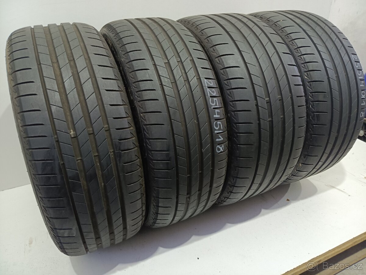 Letní pneu 225/45/18+255/40/18 Bridgestone