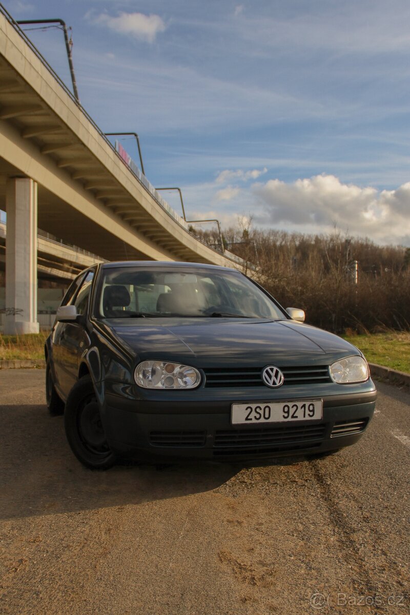 Volkswagen Golf 4 1.6 2002 benzin 77kw benzin stk do 03/27